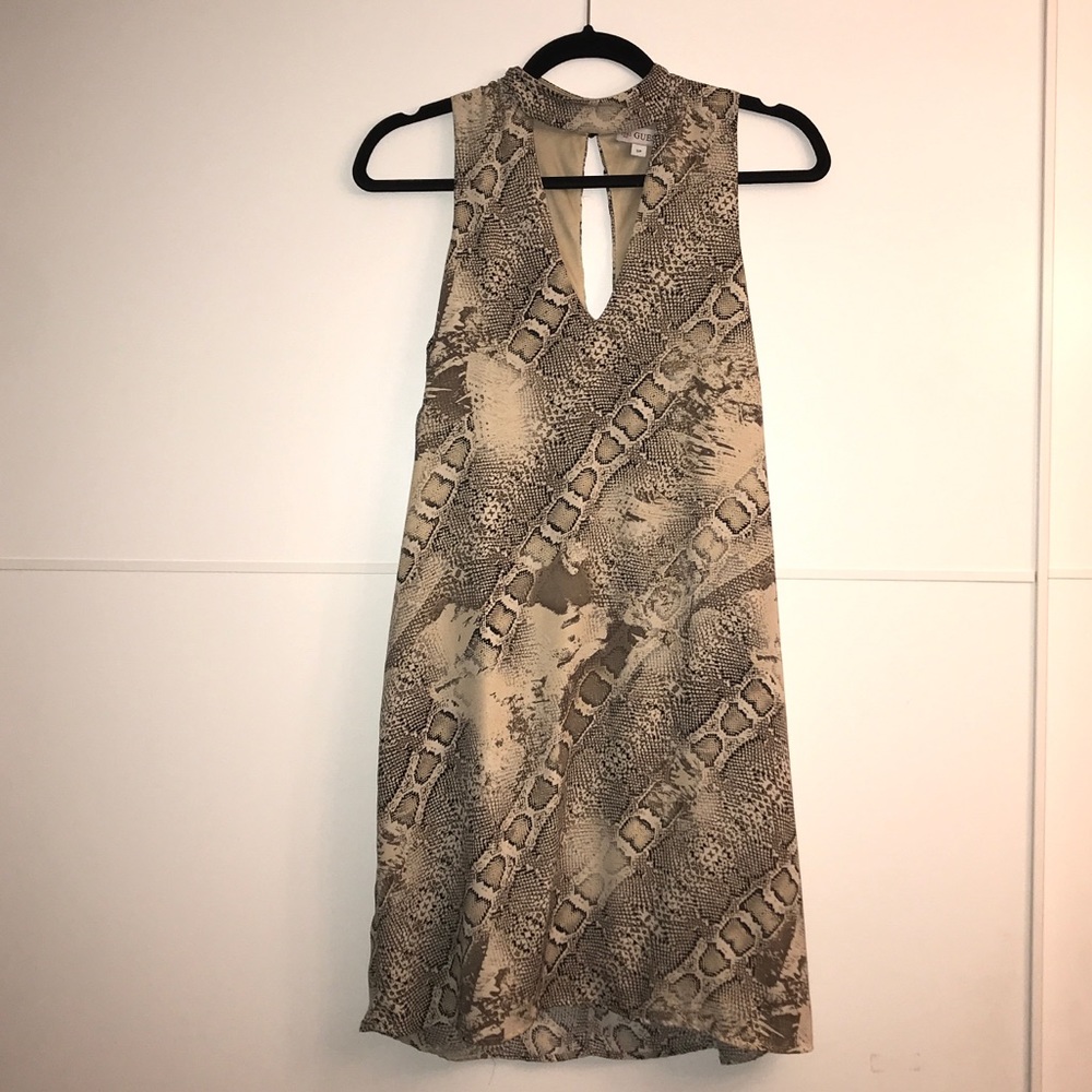 LAST DAY TO BUY!! GUESS DRESS - Picture 9 of 10